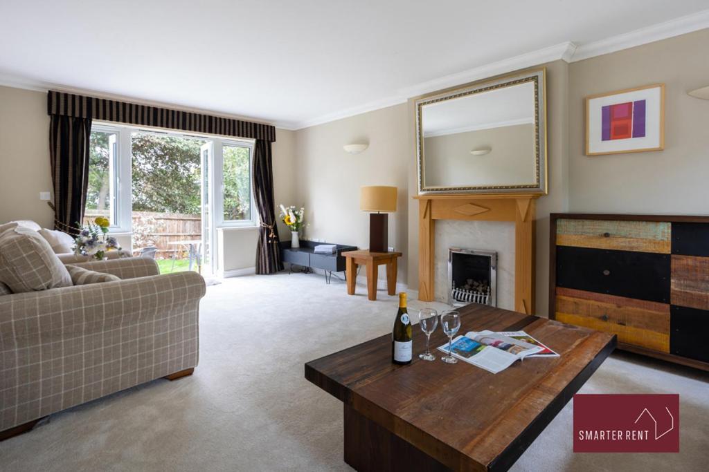 Сasa de vacaciones Wimbledon - Driveway Parking Garden 4bed