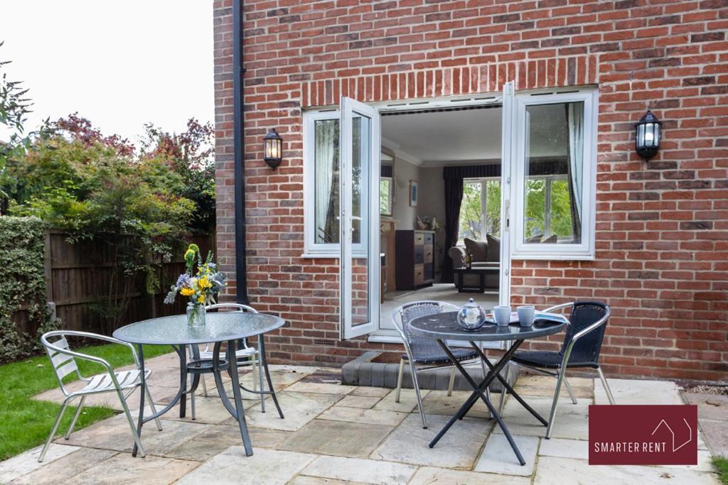 Сasa de vacaciones Wimbledon - Driveway Parking Garden 4bed